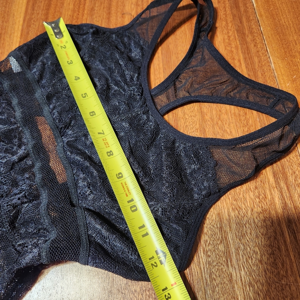 Elegant Black Lace Bodysuit Sz M - Picture 8 of 10